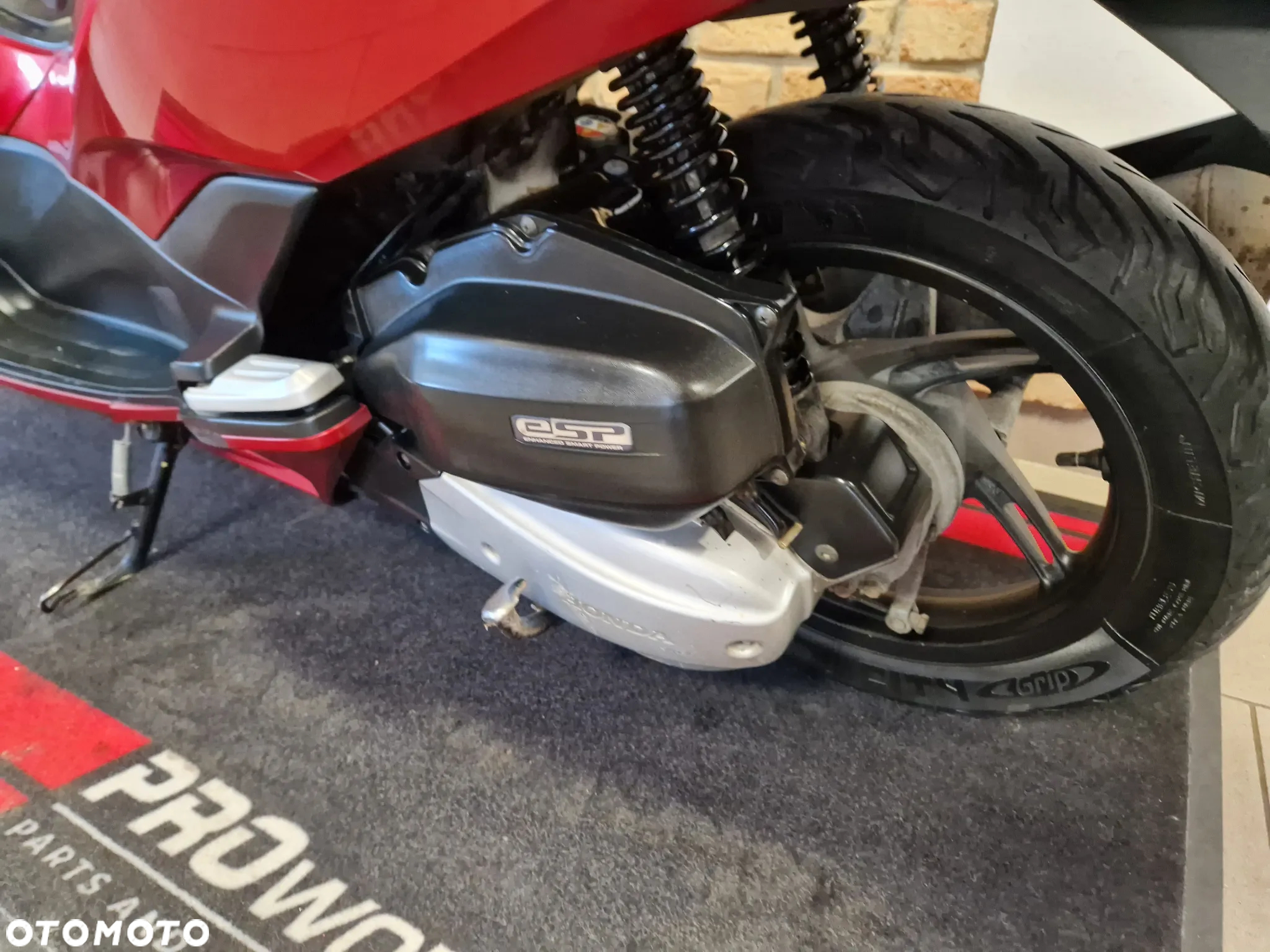 Honda PCX - 12