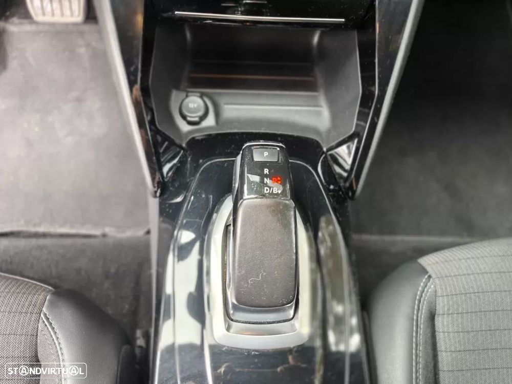 Peugeot e-208 50 kWh Allure Pack - 39
