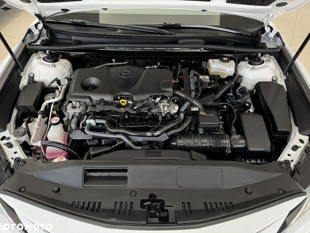 Toyota Camry - 19