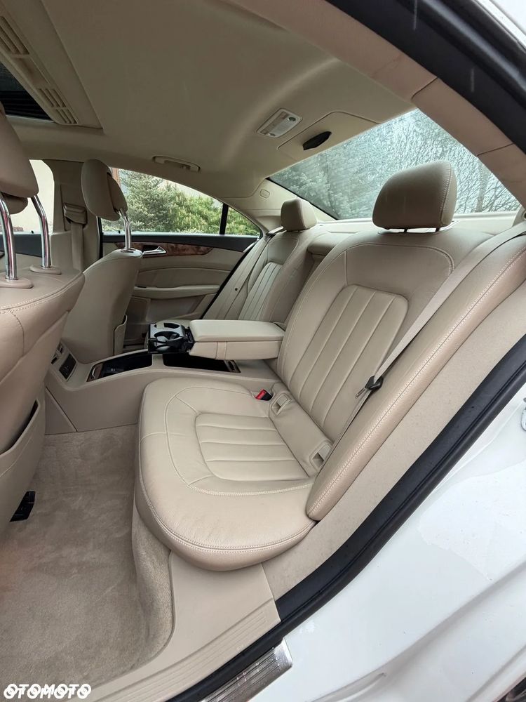 Mercedes-Benz CLS 350 CDI 4-Matic BlueEff - 30