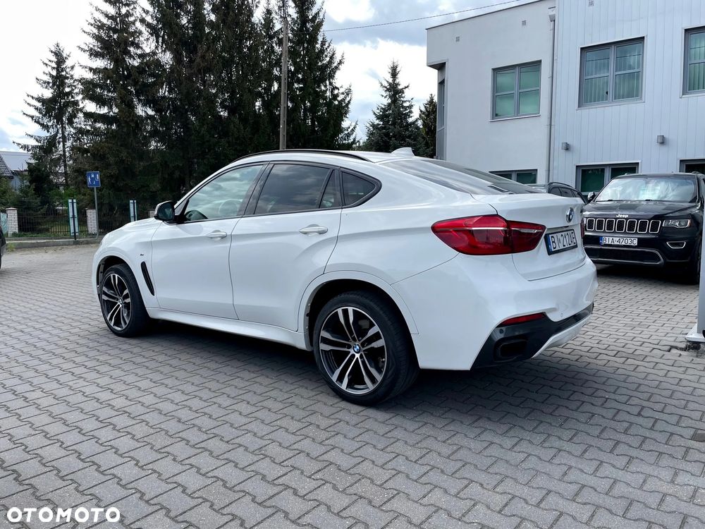 BMW X6M - 10