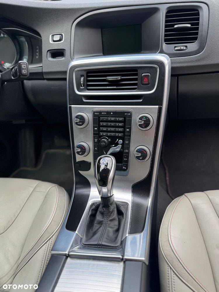 Volvo V60 T5 Drive-E Ocean Race - 10