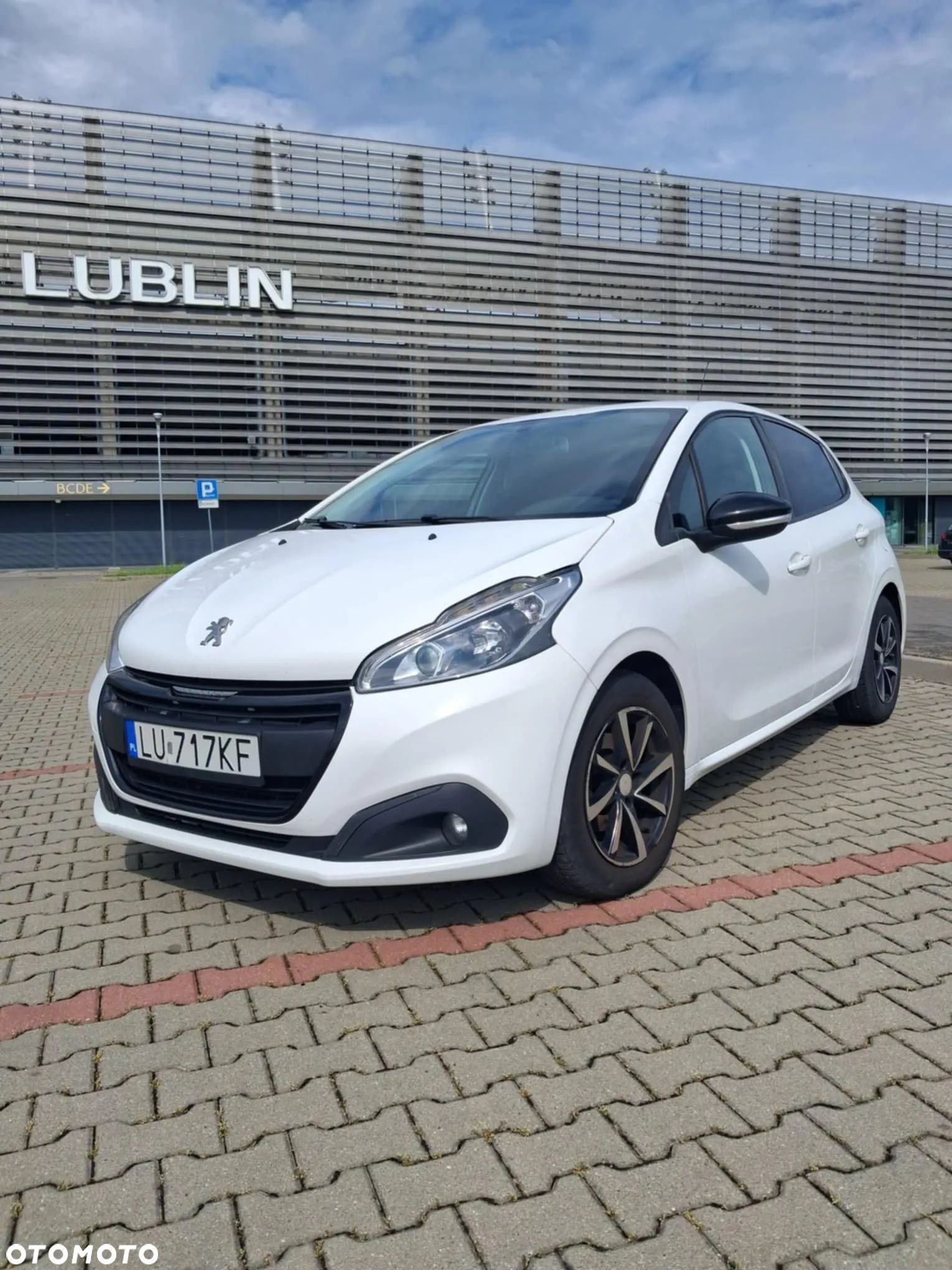 Peugeot 208 1.6 BlueHDi Active - 1