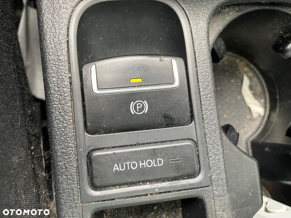 Volkswagen Tiguan - 11