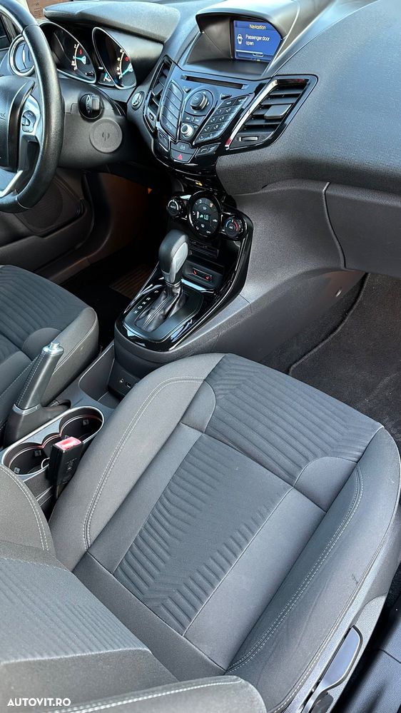 Ford Fiesta 1.0 EcoBoost Powershift Titanium - 19