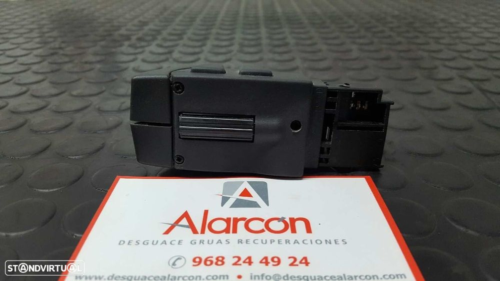 CONTROLE DO SISTEMA DE ÁUDIO / RÁDIO CD RENAULT CLIO IV BUSINESS - 2