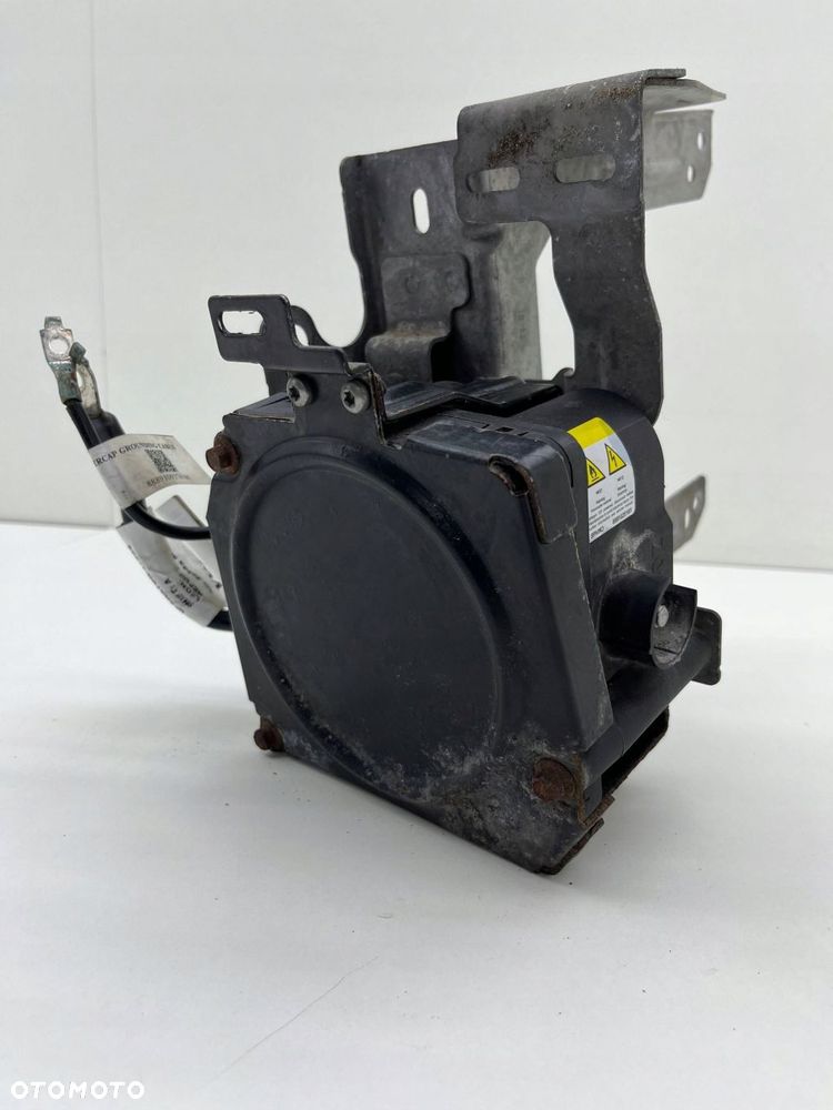 VOLVO XC40 KONDENSATOR ROZRUCHOWY KOMPLET 32311814 32290076 - 1