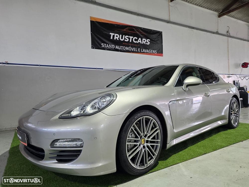Porsche Panamera S Hybrid - 1