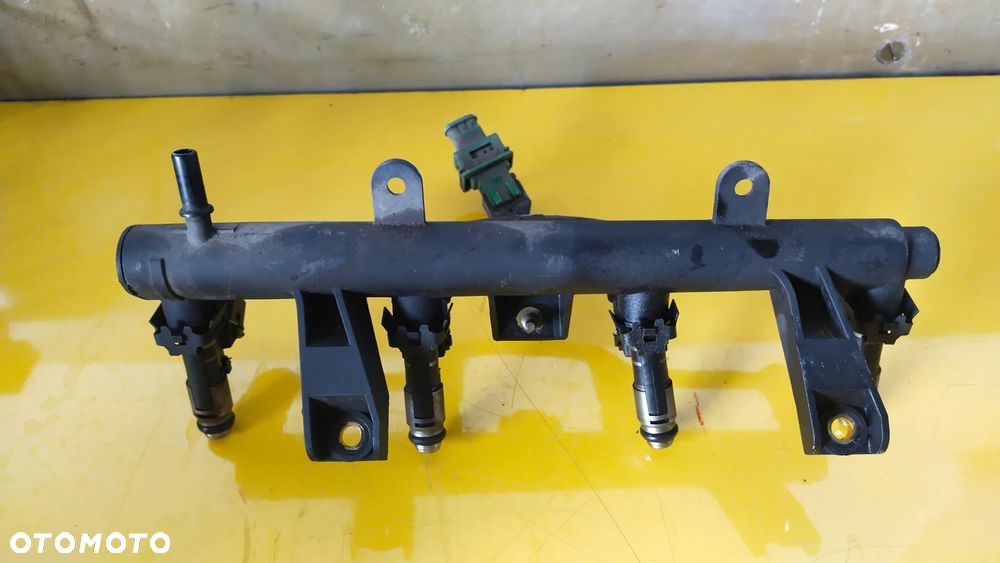 LISTWA WTRYSKOWA 9625194080 Peugeot - 1