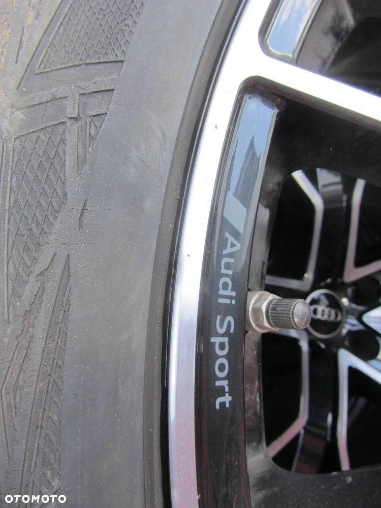 AUDI komplet felg z oponami Audi-Sport 4M8601025CQ 10J,22'' ET21 - 2