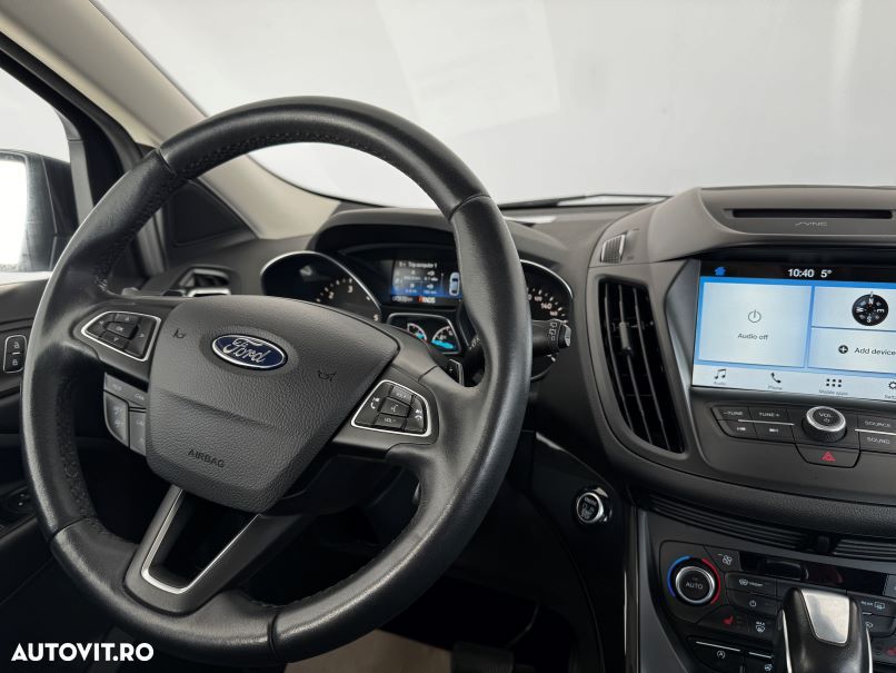 Ford Kuga 2.0 TDCi 4WD Powershift Titanium - 17