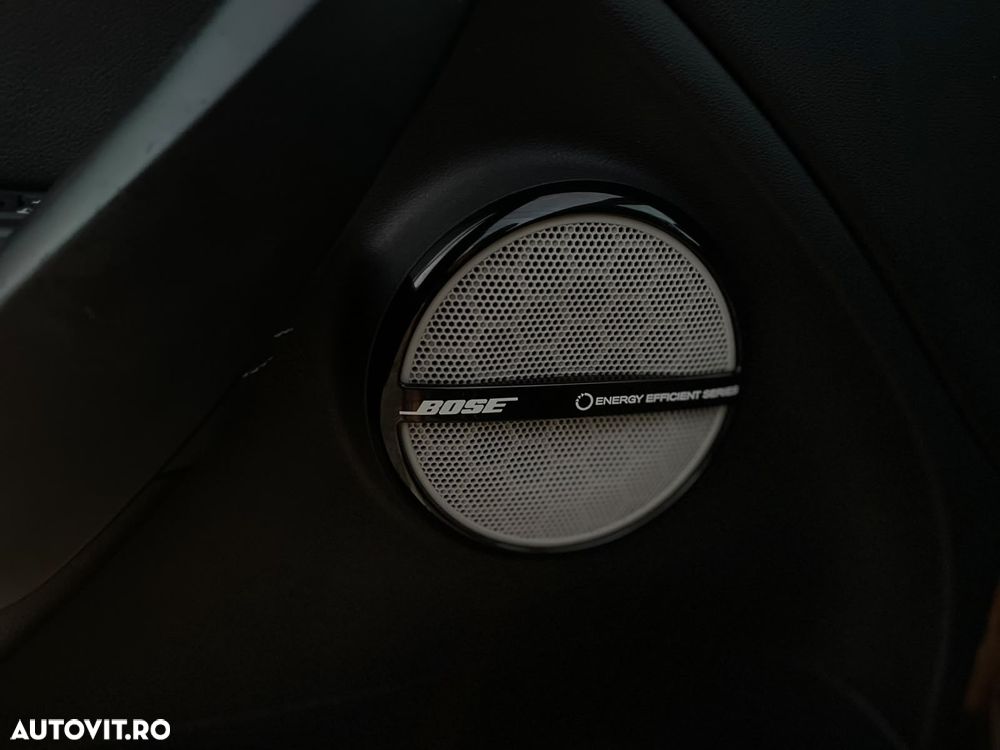Renault Megane ENERGY dCi 110 EDC BOSE EDITION - 16