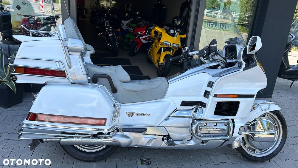 Honda GL - 16