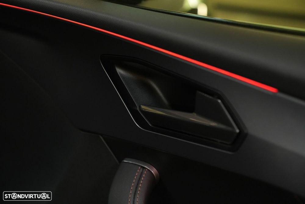 Cupra Leon 1.4 e-Hybrid MID DSG - 46