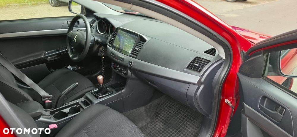 Mitsubishi Lancer 1.5 Invite - 13