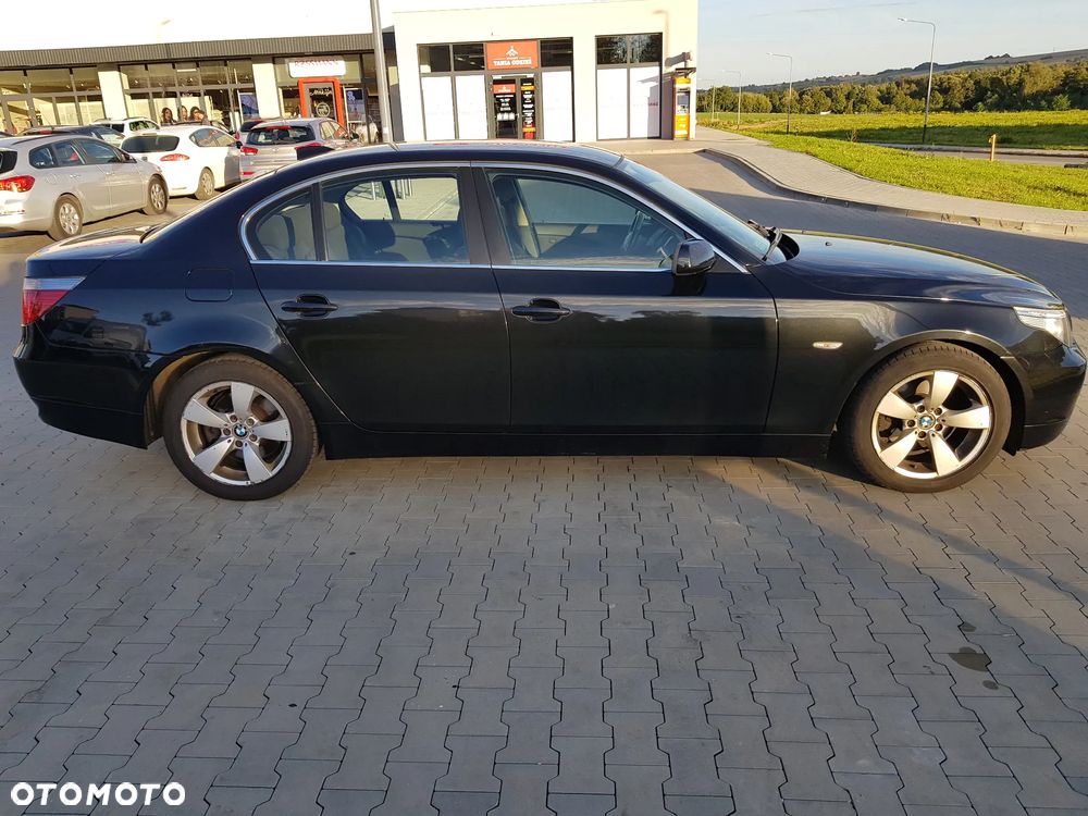 BMW Seria 5 520d - 5