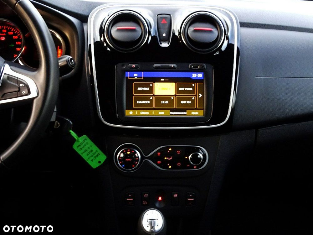 Dacia Logan TCe 90 S&S Stepway Celebration - 29