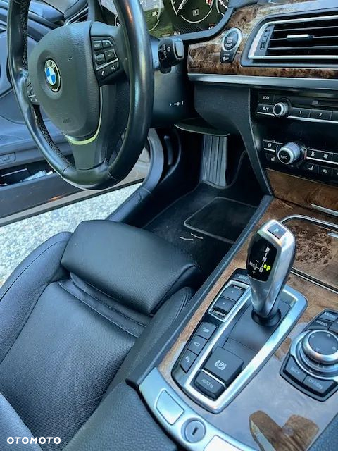 BMW Seria 7 740d xDrive - 18