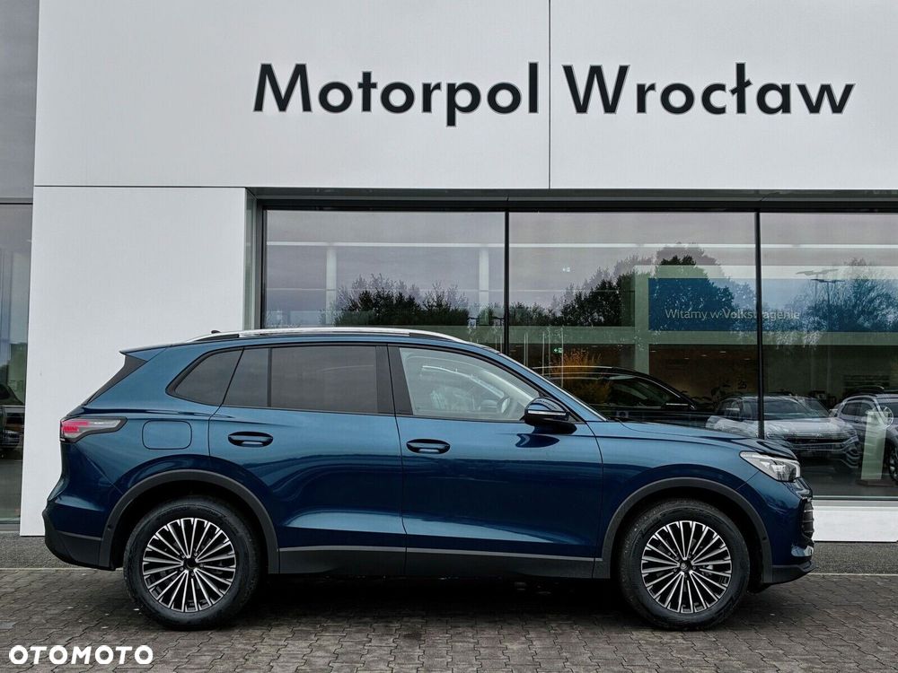 Volkswagen Tiguan - 12