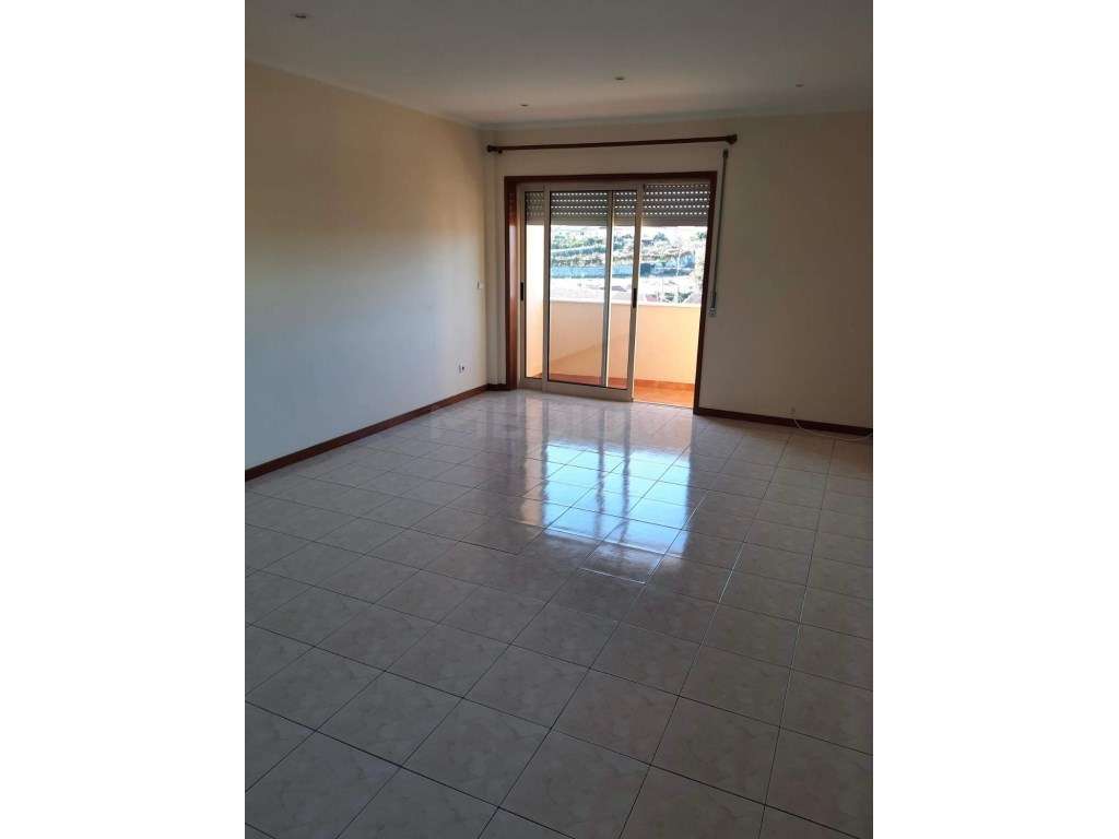 Apartamento T2 localizado na Trofa - Grande imagem: 5/23
