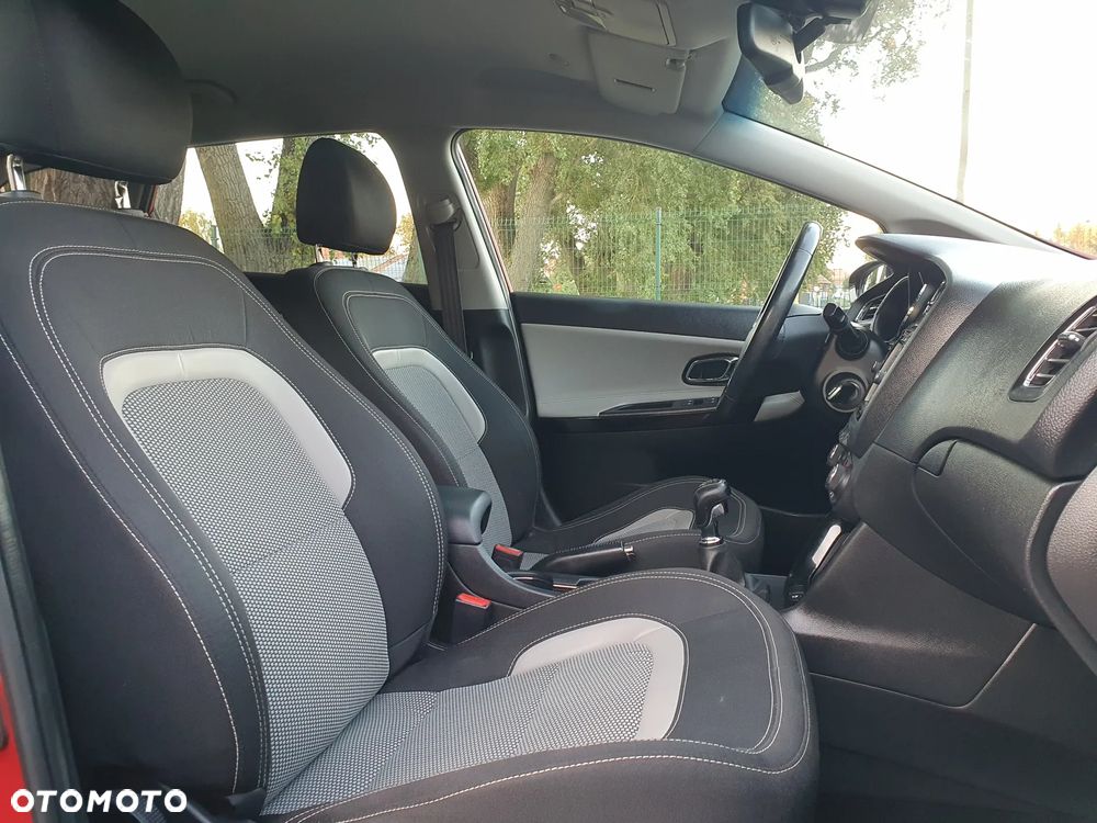 Kia Ceed 1.6 GDI SW Dream Team Edition - 5