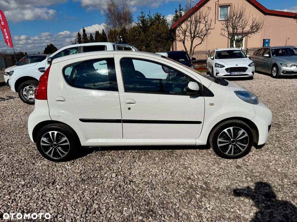 Peugeot 107 - 12