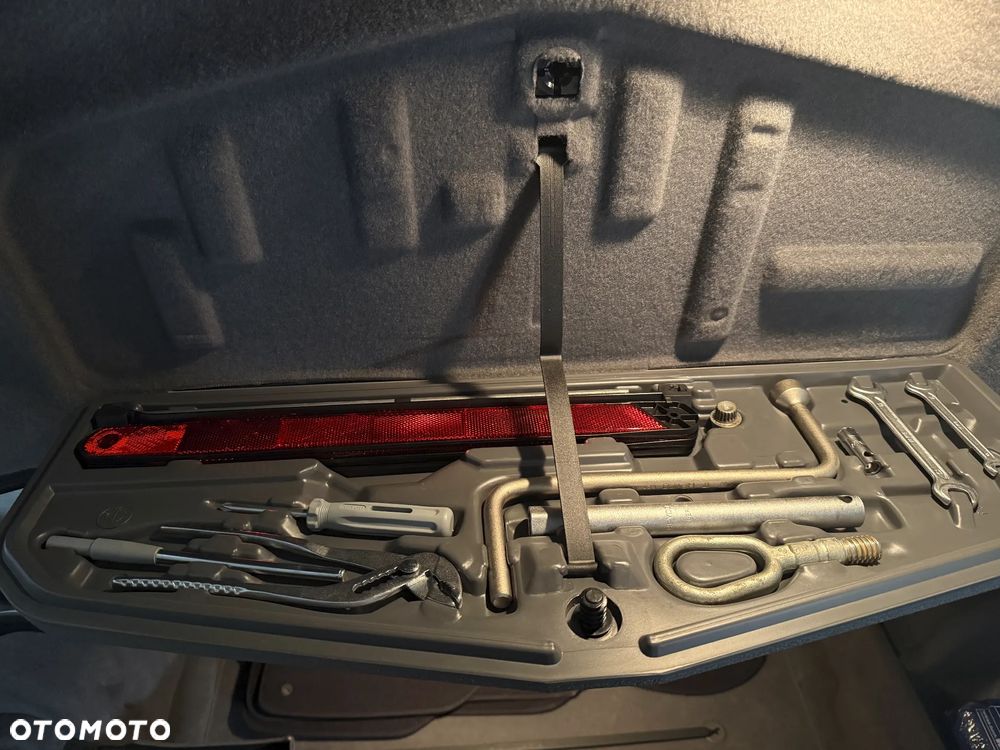 BMW Seria 7 - 20