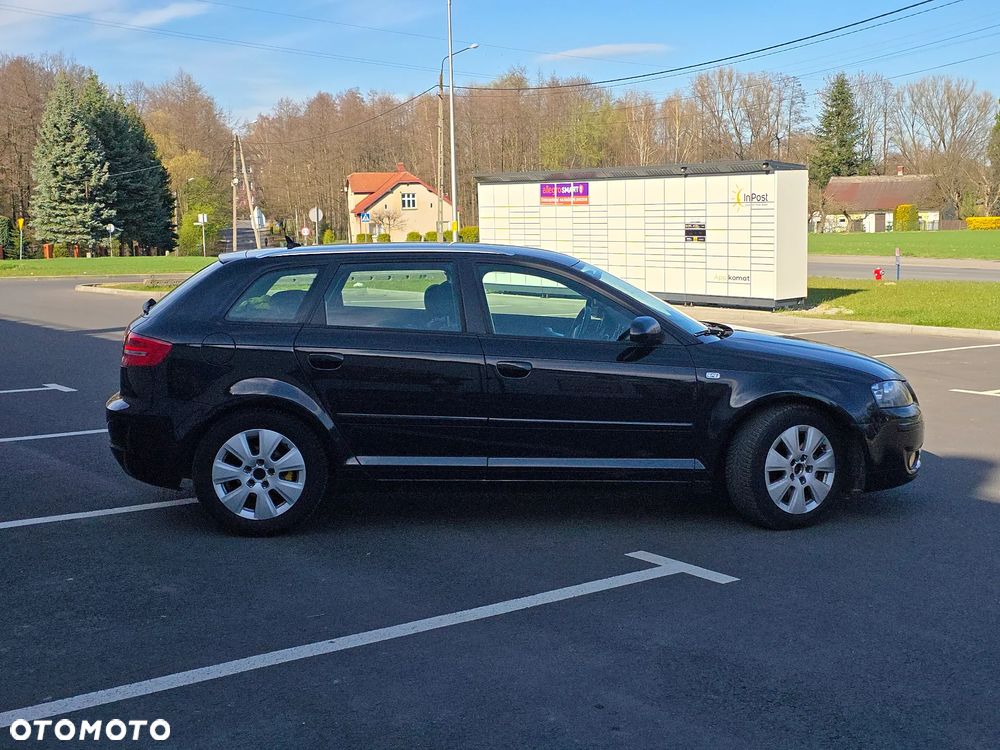 Audi A3 Sportback 2.0 TDI DPF (DSG) S tronic Ambition - 4