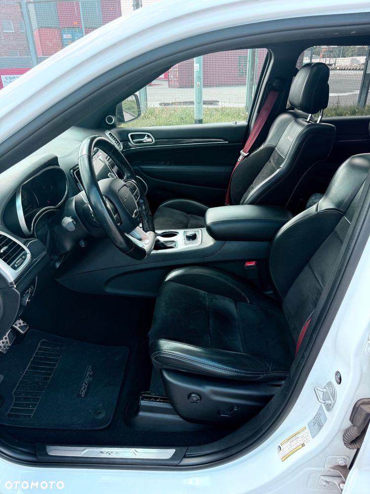 Jeep Grand Cherokee - 13