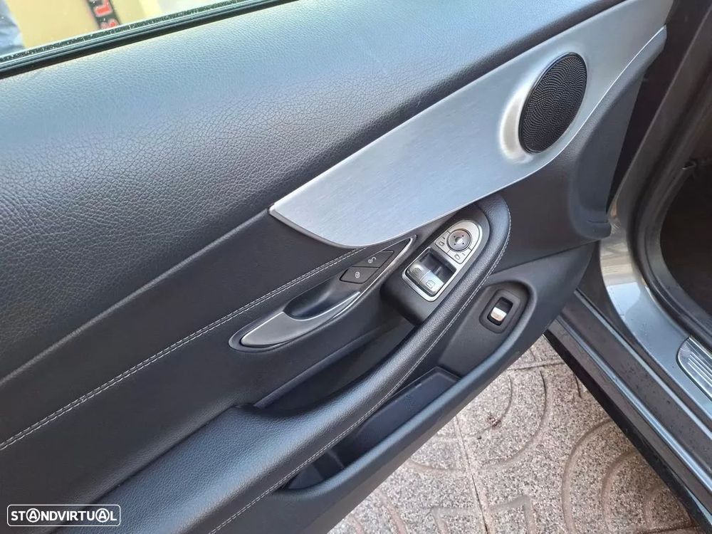 Mercedes-Benz C 220 - 17