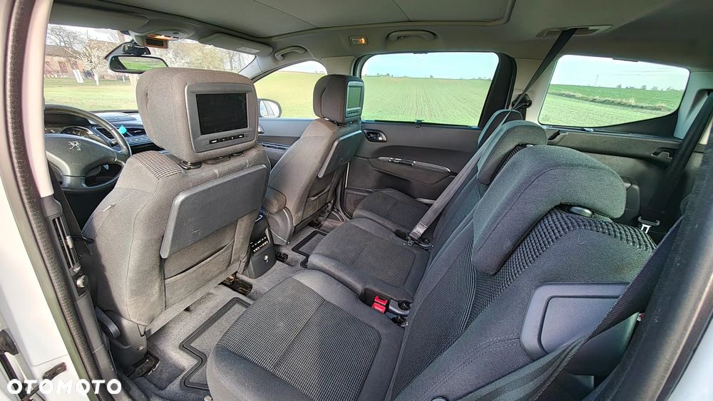 Peugeot 5008 - 8