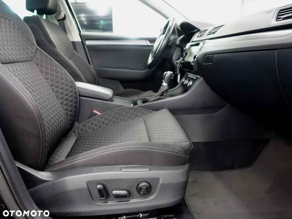 Skoda Superb 2.0 TDI Style DSG - 12