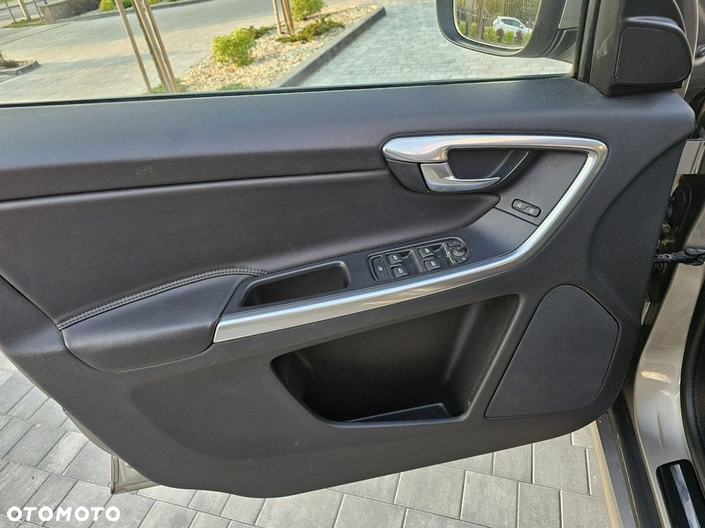 Volvo XC 60 - 10