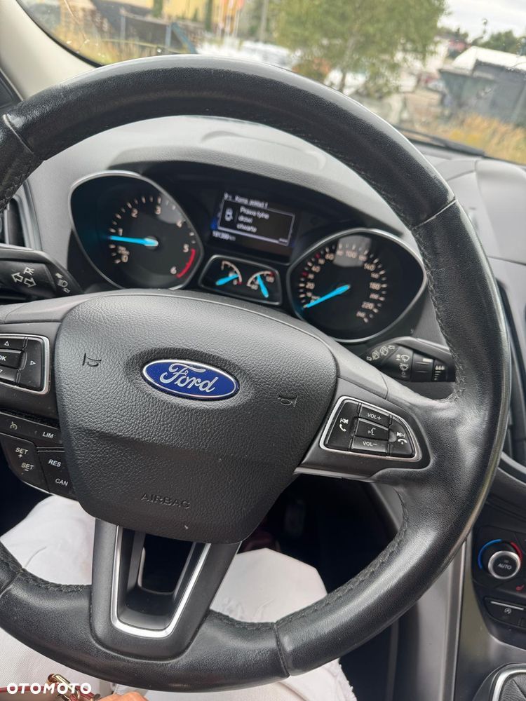 Ford Kuga - 9