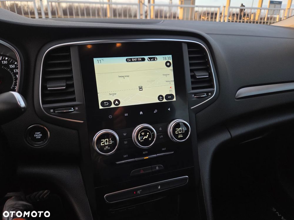 Renault Megane ENERGY TCe 140 EDC BUSINESS - 16