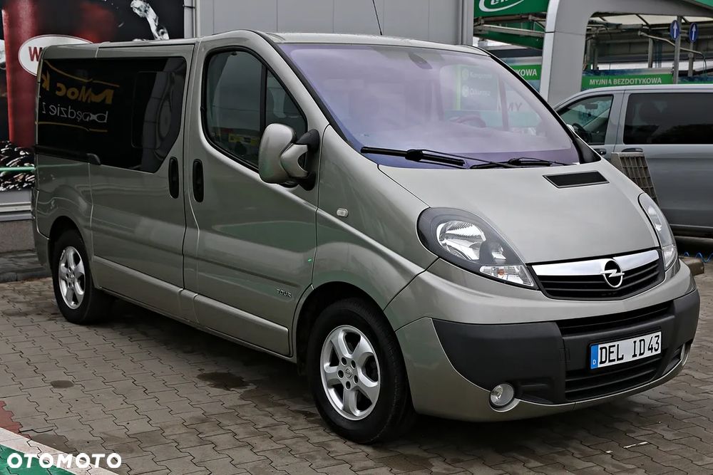 Opel Vivaro - 8