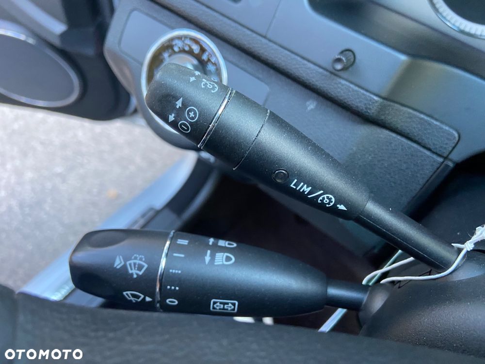 Mercedes-Benz Klasa C 280 4Matic 7G-TRONIC Avantgarde - 27