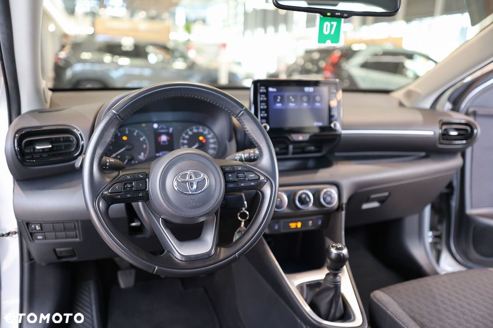 Toyota Yaris - 24