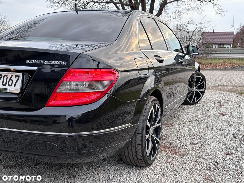 Mercedes-Benz Klasa C 180 Kompressor Avantgarde - 28