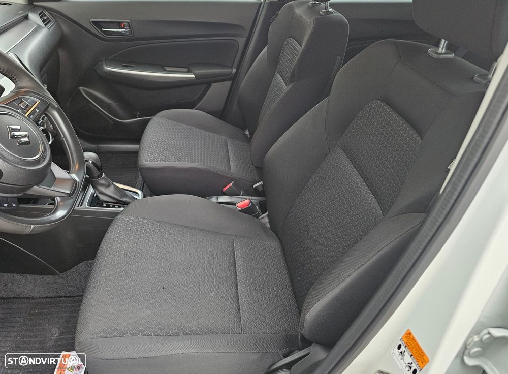 Suzuki Swift 1.2 Dualjet Hybrid CVT Comfort+ - 23