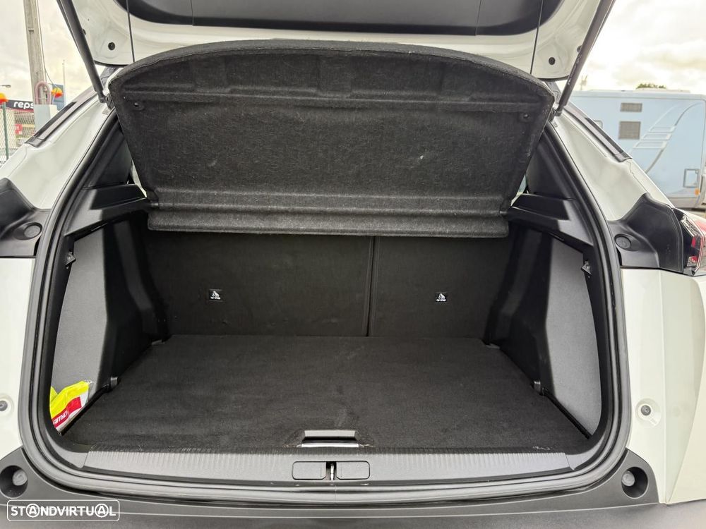 Peugeot 2008 1.2 PureTech GT Line - 44