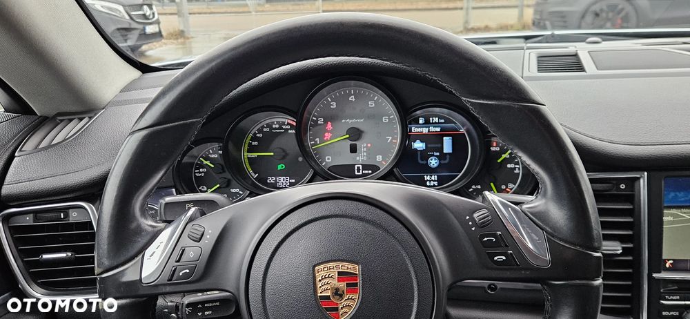 Porsche Panamera - 29