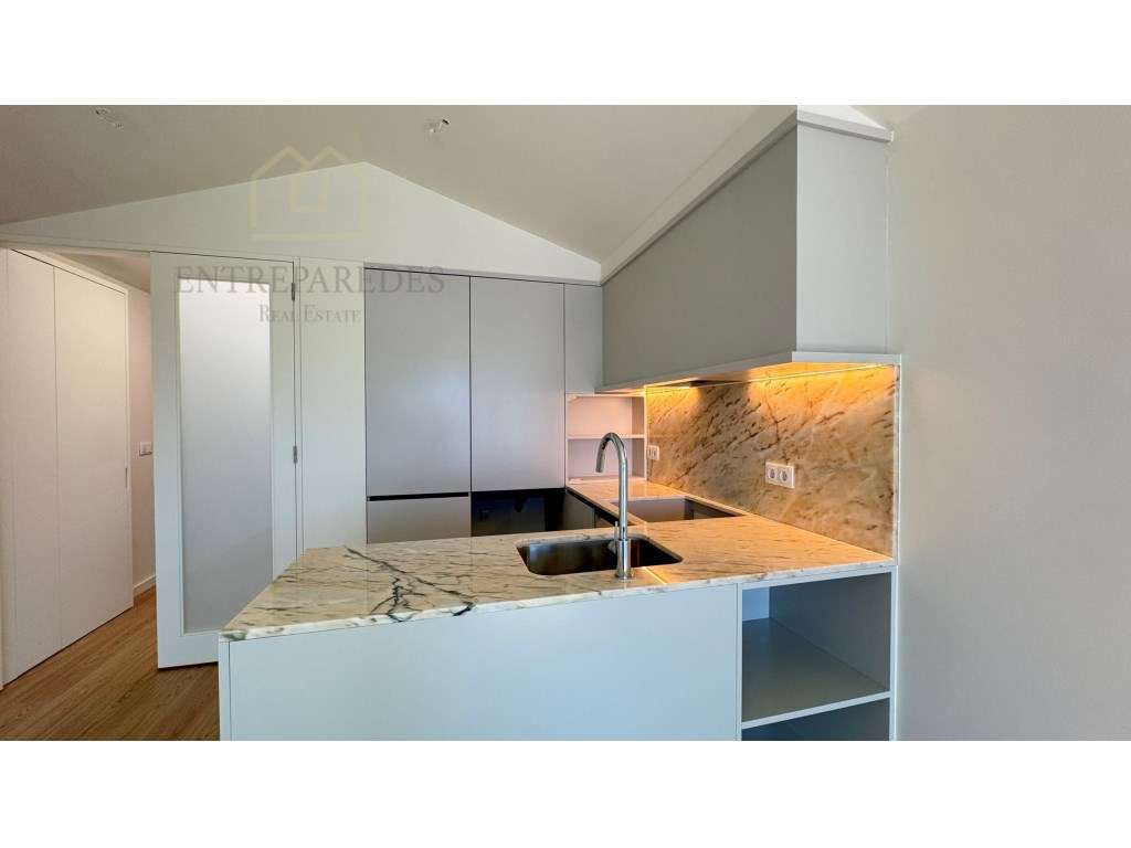 Comprar T2 duplex com varanda com possibilidade de registo de aloja... - Grande imagem: 5/57