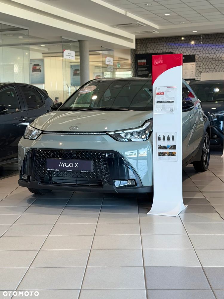 Toyota Aygo X Hybrid 1.5 Style e-CVT - 1