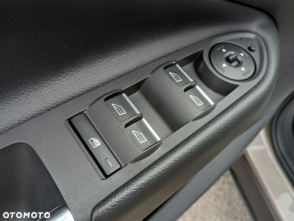 Ford Kuga - 29