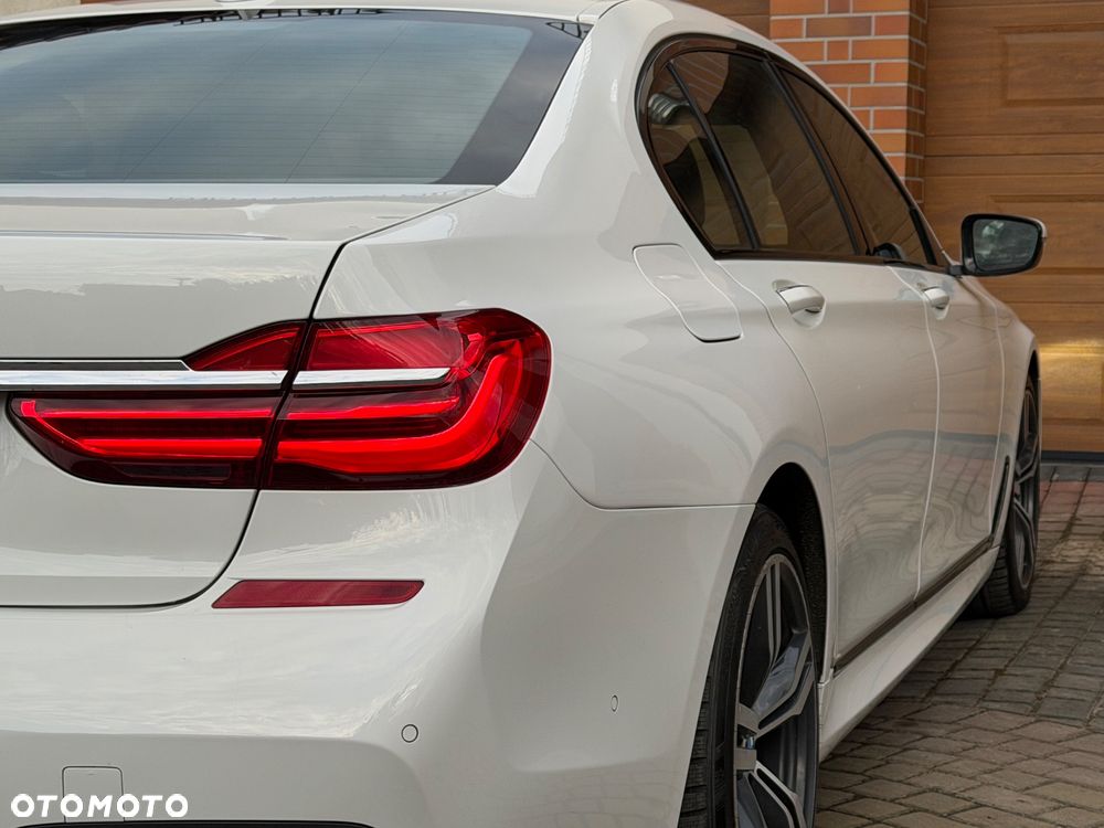 BMW Seria 7 740Li - 4