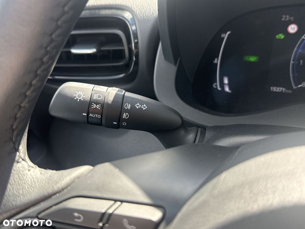 Toyota Yaris Hybrid 1.5 Style - 17