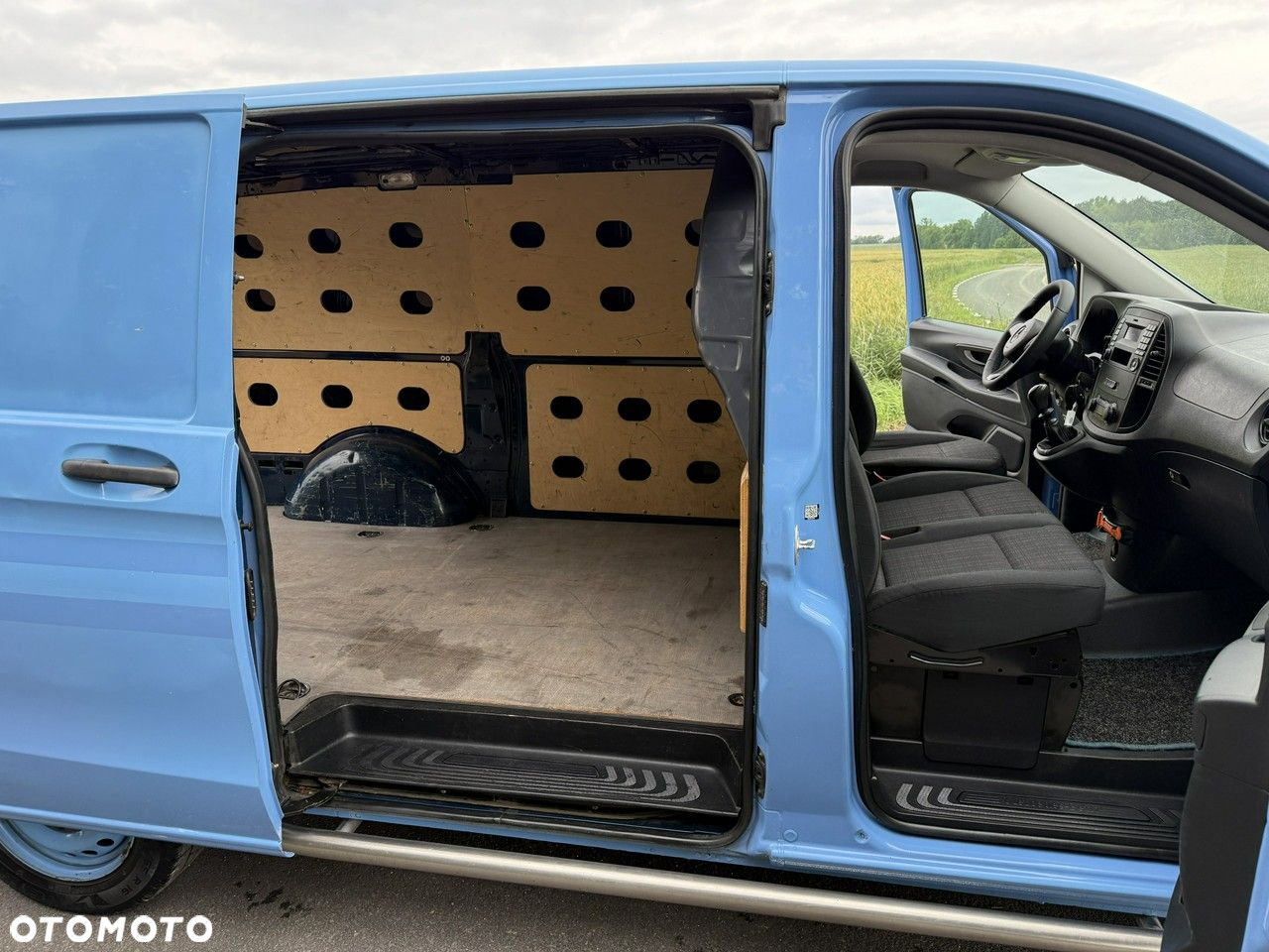 Mercedes-Benz Vito - 32