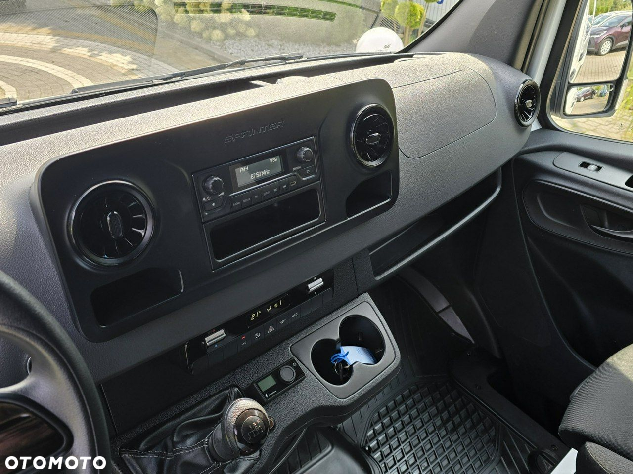 Mercedes-Benz Sprinter - 9