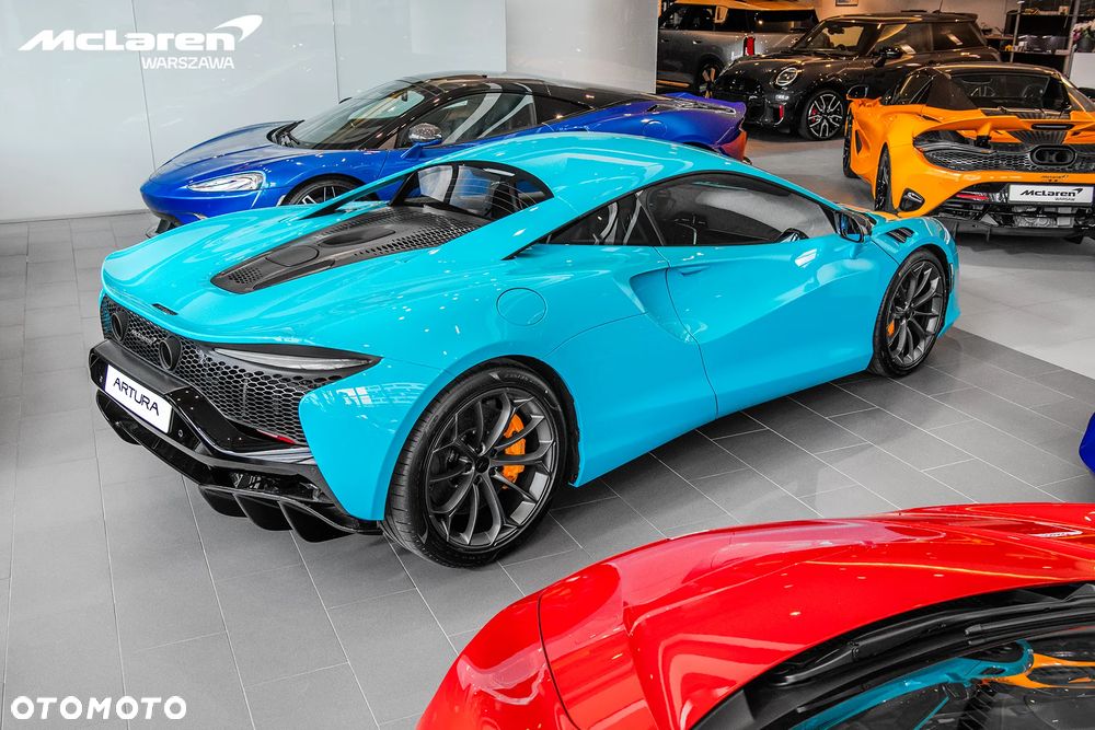 McLaren Artura - 5